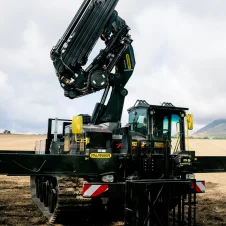 trackedcrane_mainlistingimage.jpg